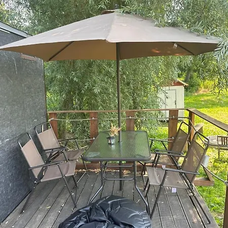 Campingplatz V Dedine A Predsa Mimo Nej V Maringotke Na Samote Dechtice