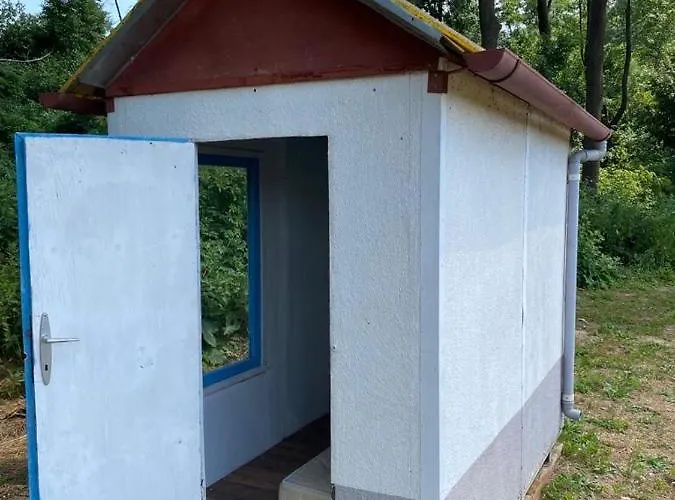 Camping V Dedine A Predsa Mimo Nej V Maringotke Na Samote Dechtice