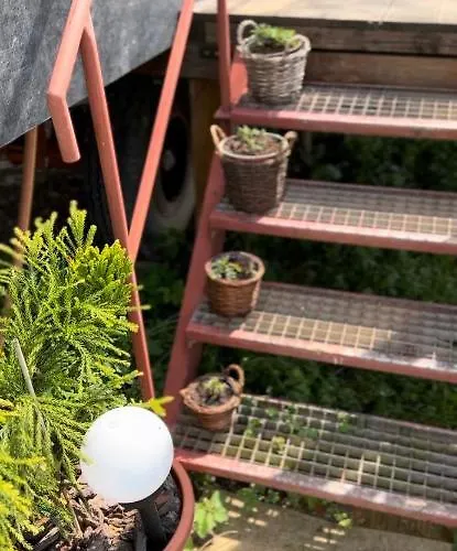 Camping V Dedine A Predsa Mimo Nej V Maringotke Na Samote