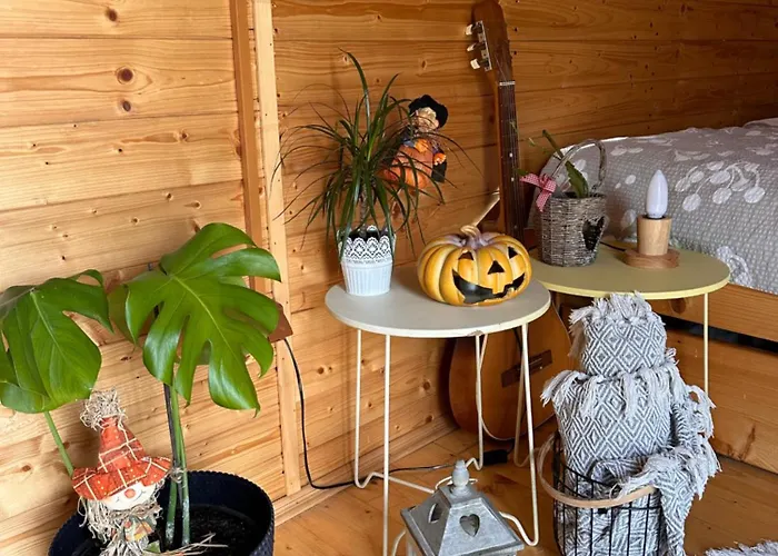 Camping V Dedine A Predsa Mimo Nej V Maringotke Na Samote *